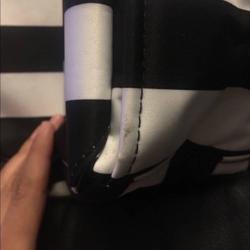 Ju-Ju Be Messenger Diaper Bag - Picture 4 of 5